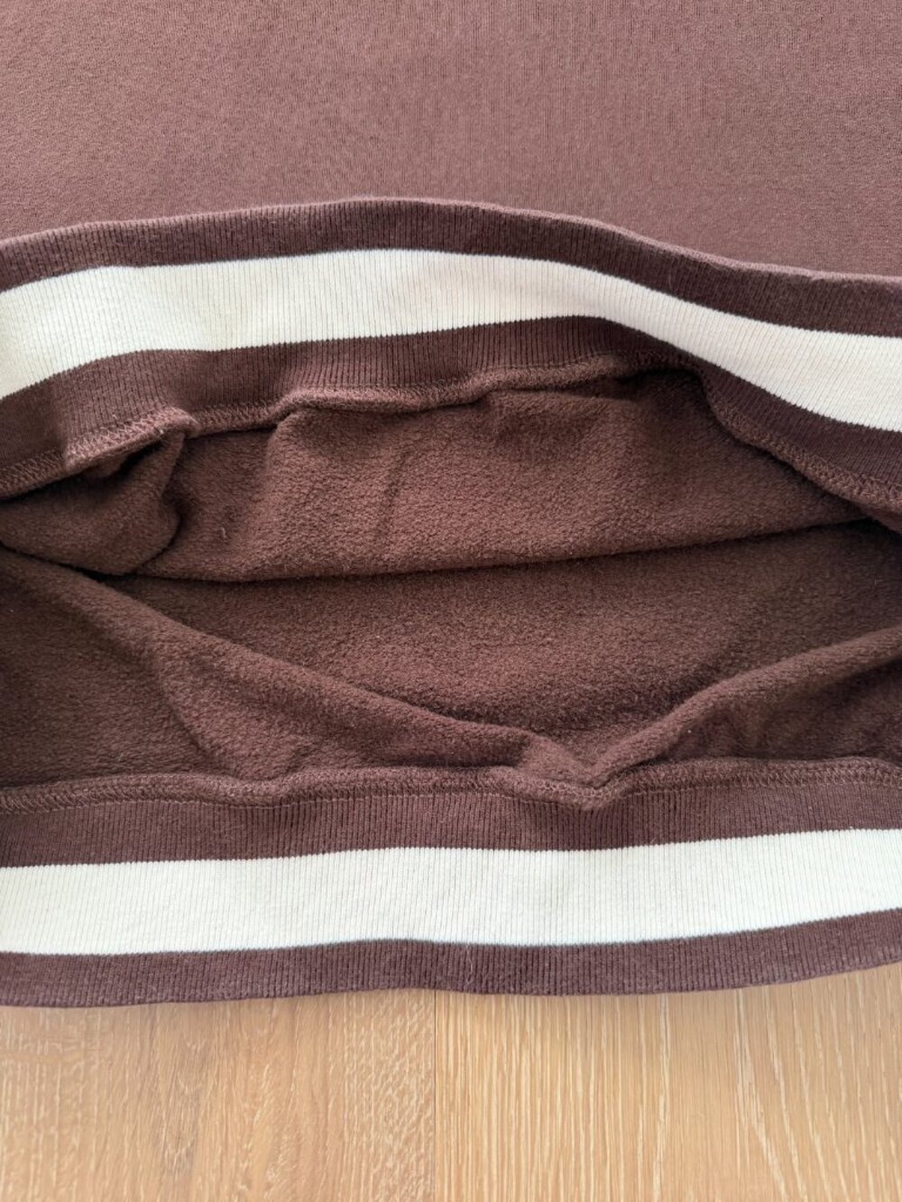 Brandy Melville Sweatshirt Womens Medium Brown Erica Off White Cream Shirt - Picture 11 of 14